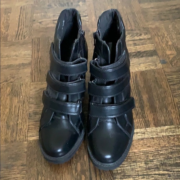 ASOS ESKIMO FRIEND Ankle Boots - Picture 2 of 3